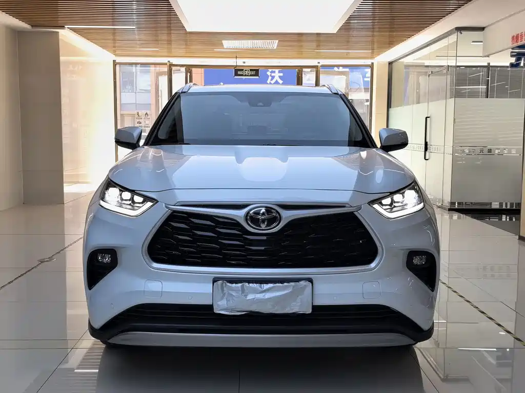 Toyota Highlander 2025