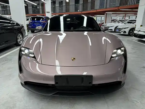 Porsche Taycan 2021