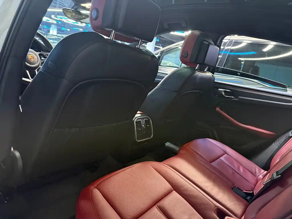Porsche Macan 2015 — фото 11
