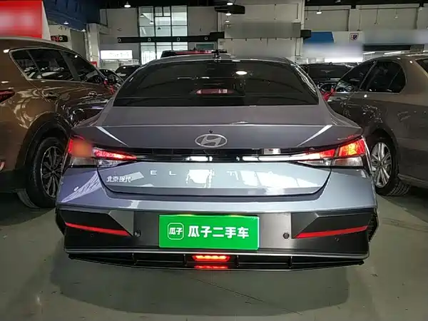 Hyundai Elantra 2024