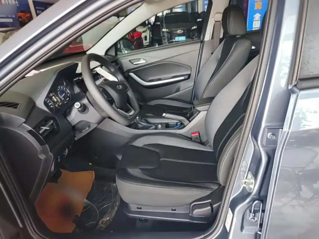 Chery Tiggo 3x 2025 — фото 15