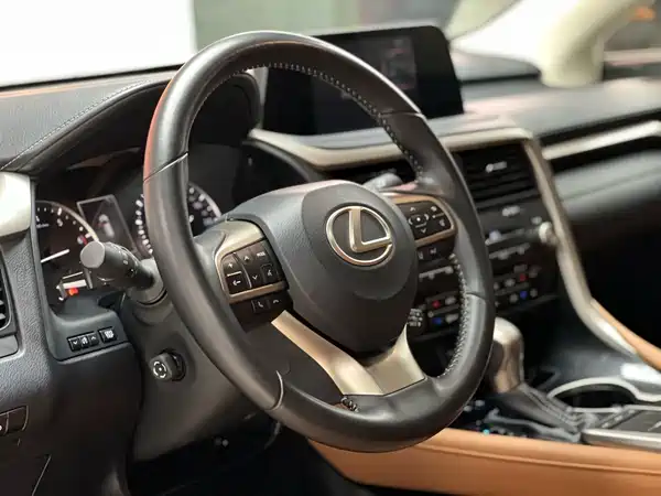 Lexus RX 2022