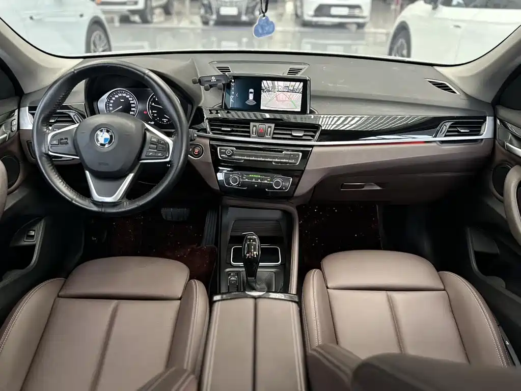 BMW X1 2020 — фото 8