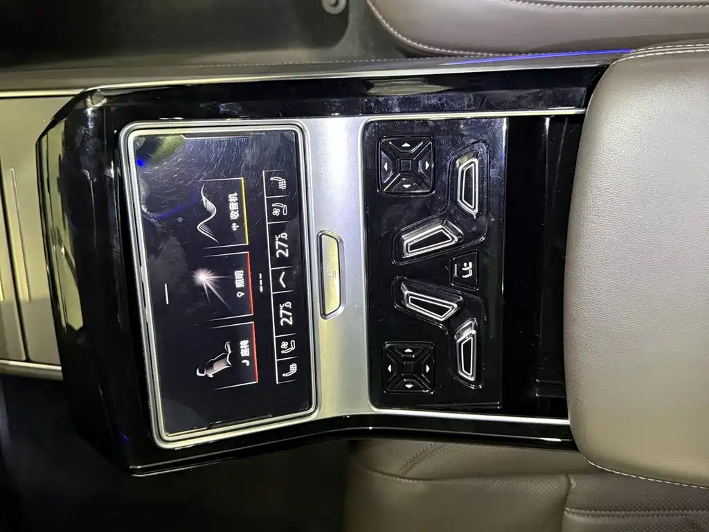 Audi A8 2021