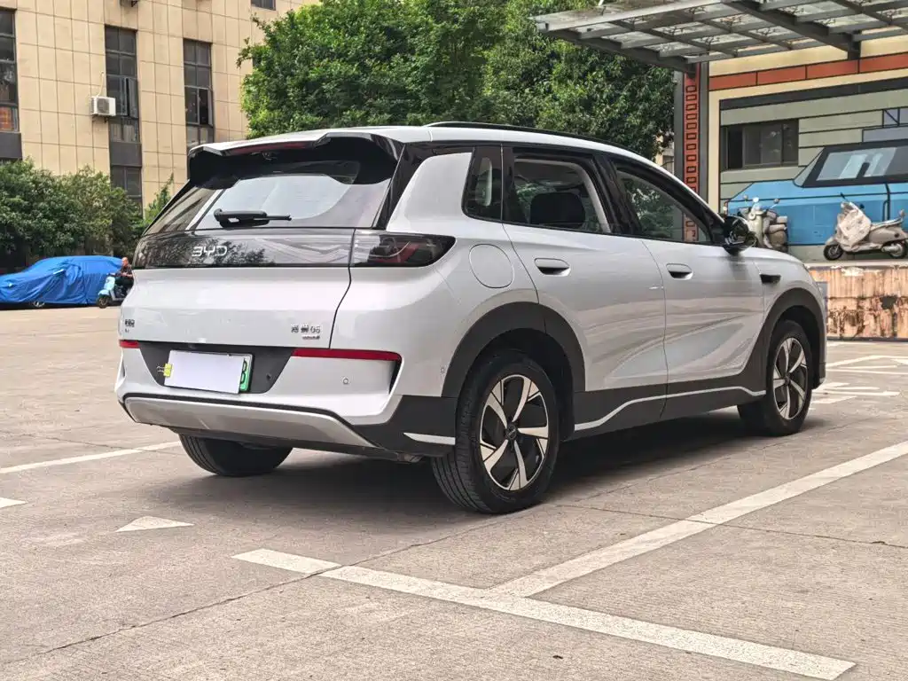 BYD Sealion 05 EV 2025 — фото 16