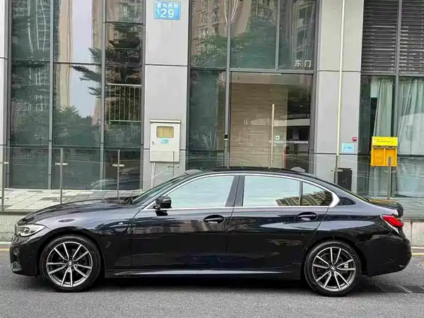 BMW 3 Series 2021