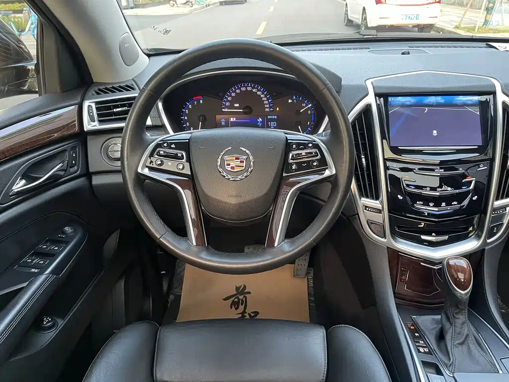 Cadillac SRX 2014 — фото 10