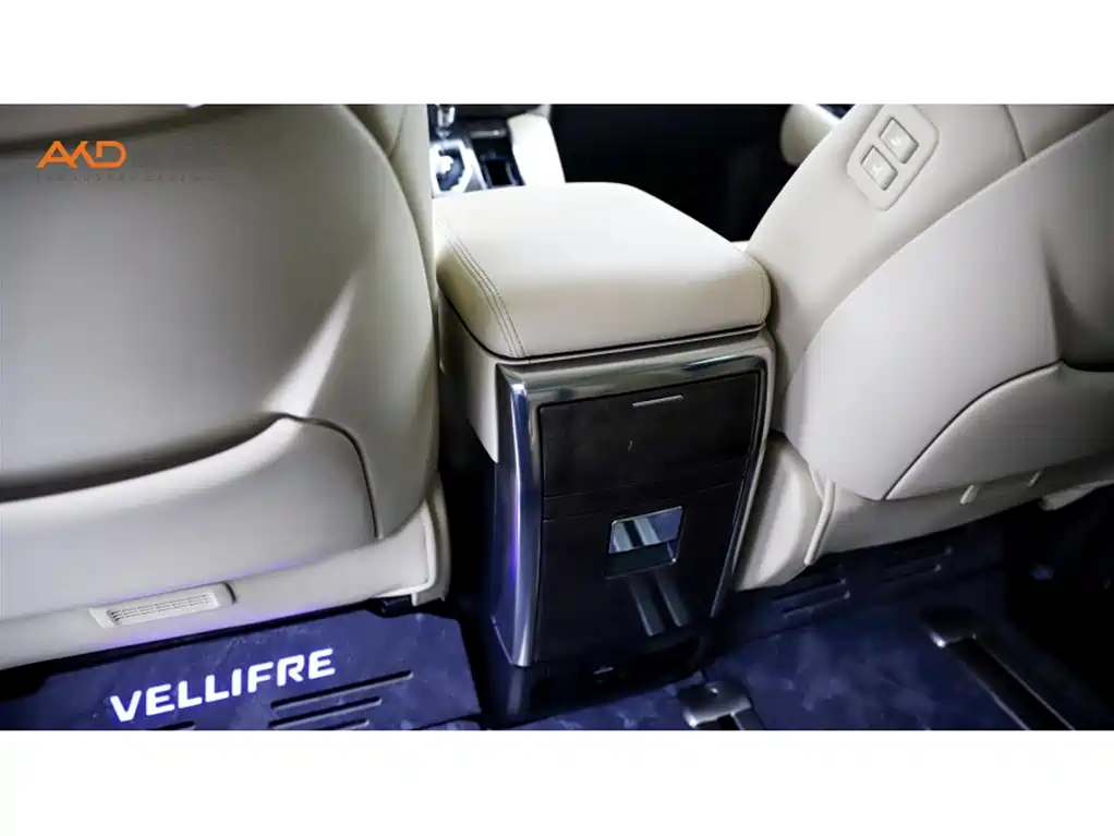 Toyota Vellfire 2020 — фото 10