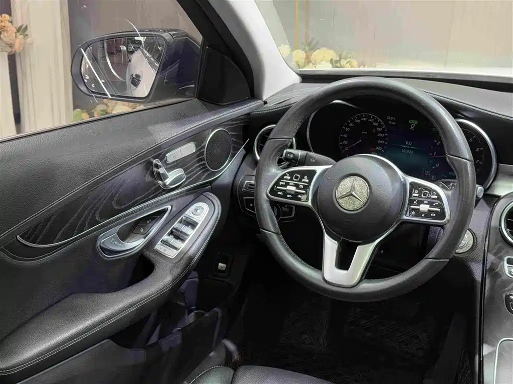 Mercedes-Benz C-Class 2019 — фото 17