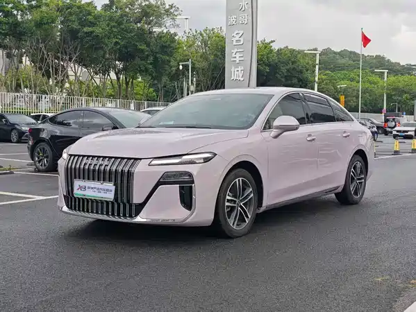 Roewe M7 DMH 2025