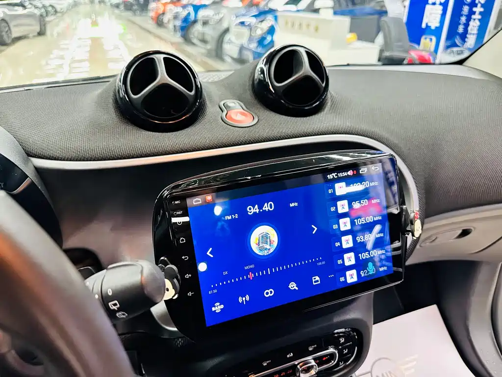 smart Fortwo 2018 — фото 28