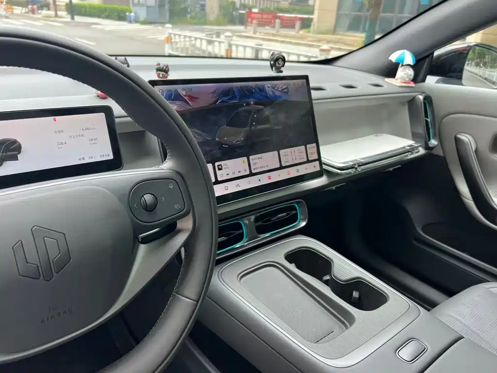 Leapmotor Lafa5 2026 — фото 9