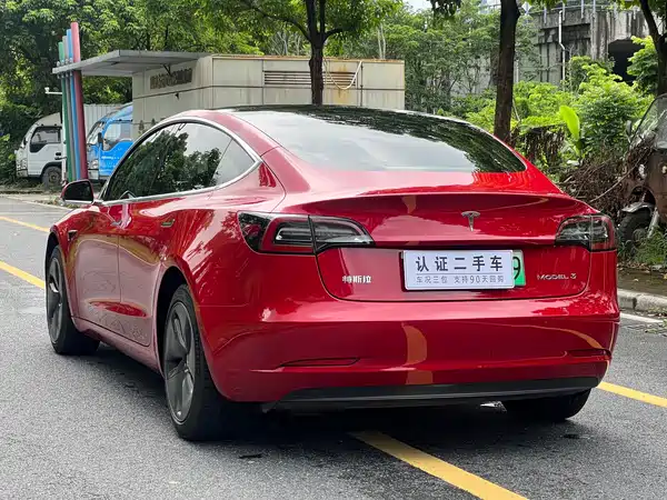 Tesla Model 3 2020