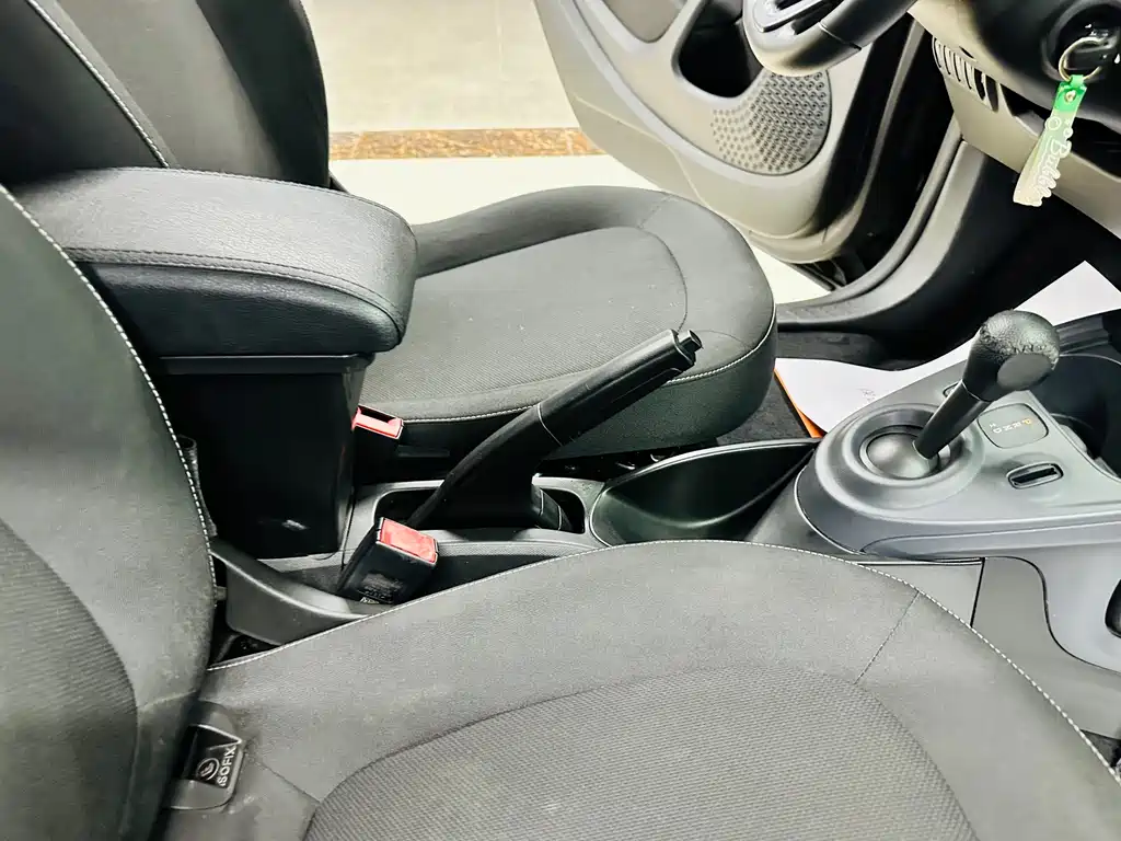 smart Fortwo 2018 — фото 24
