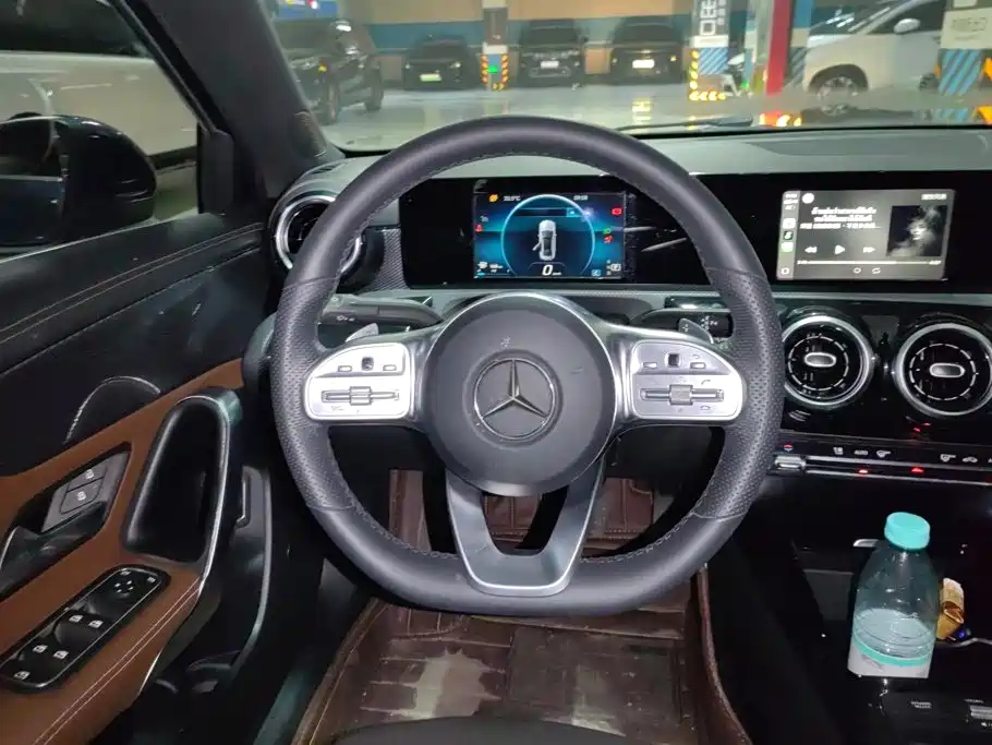 Mercedes-Benz A-Class 2019 — фото 15