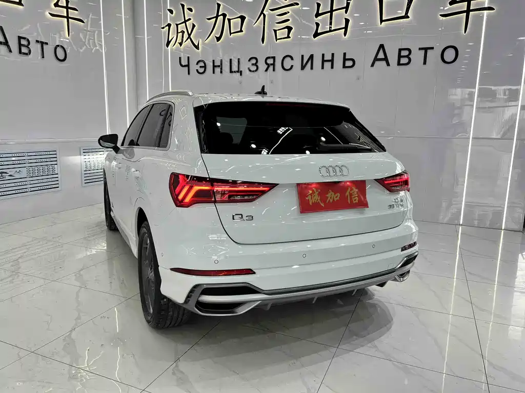 Audi Q3 2022 — фото 4