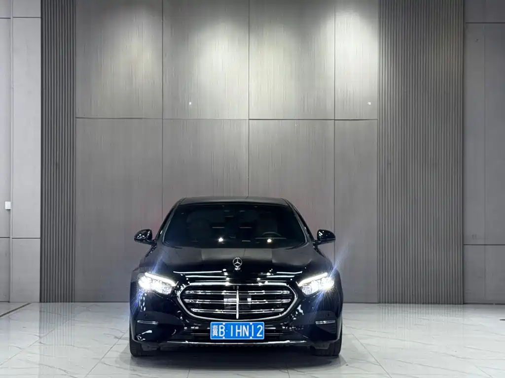 Mercedes-Benz E-Class 2024