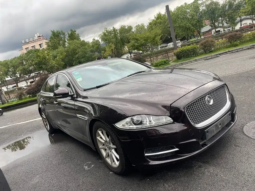 Jaguar XJ 2013 — фото 2