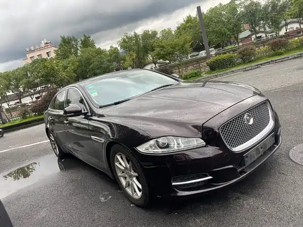 Jaguar XJ 2013