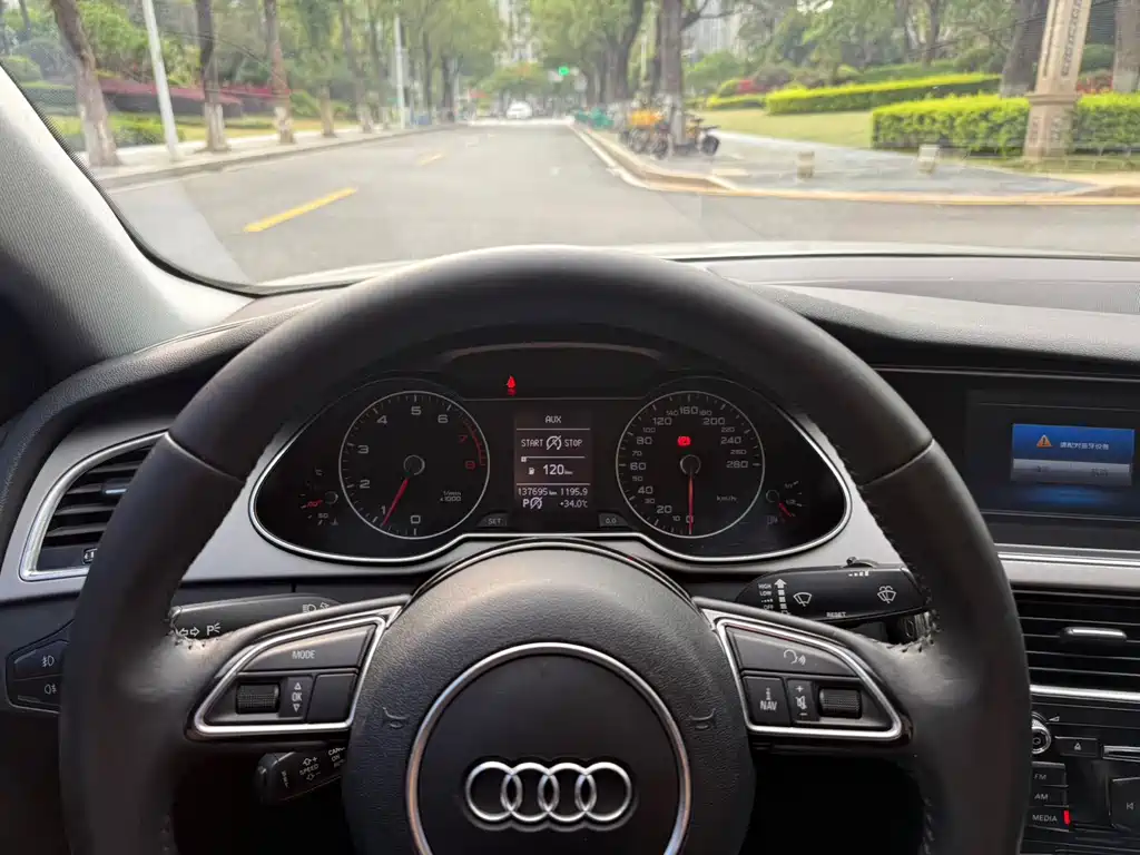 Audi A4L 2015 — фото 8