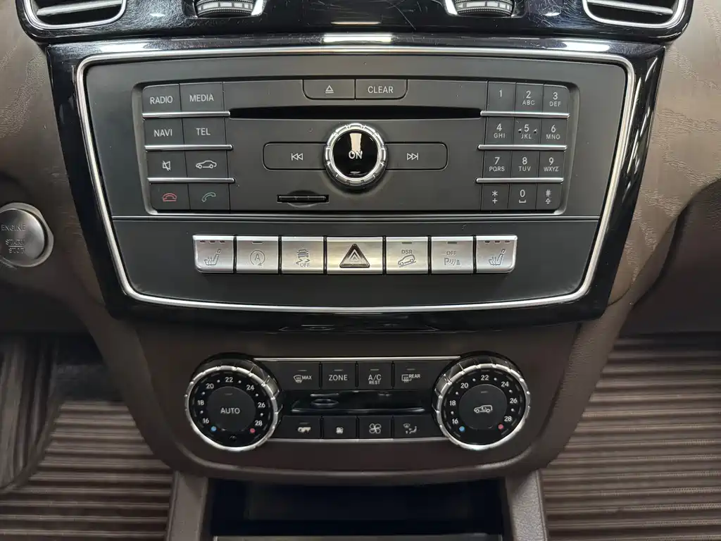 Mercedes-Benz GLE 2018 — фото 27