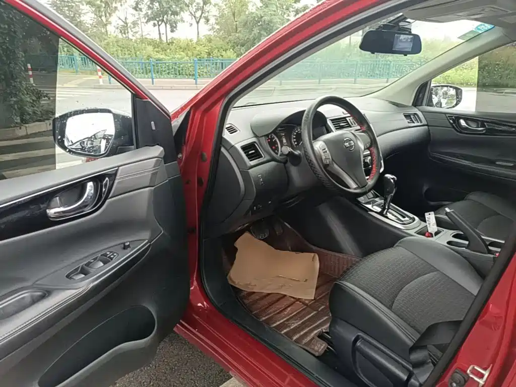Nissan Tiida 2019 — фото 16