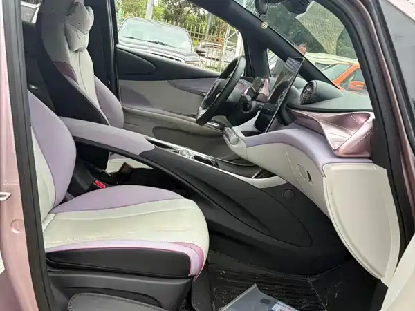 BYD Dolphin 2024