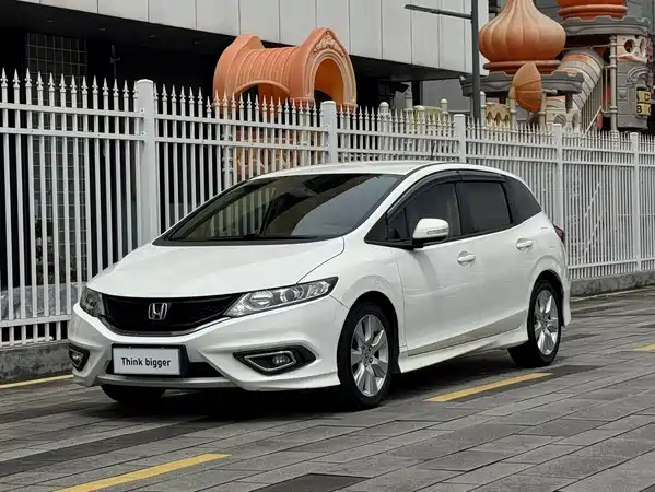 Honda Jade 2016
