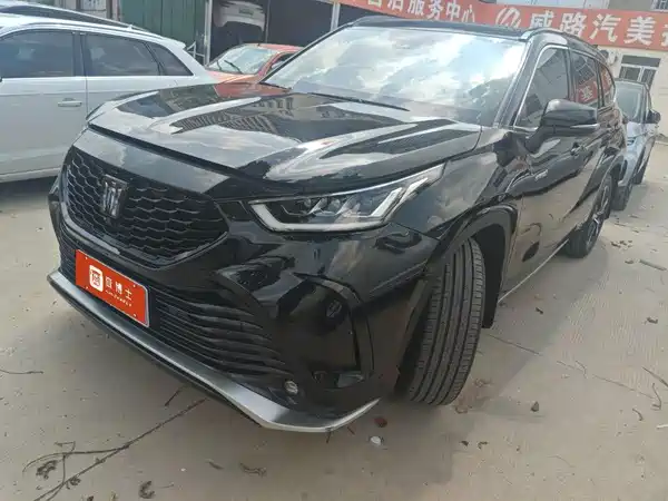 Toyota Crown Kluger 2022