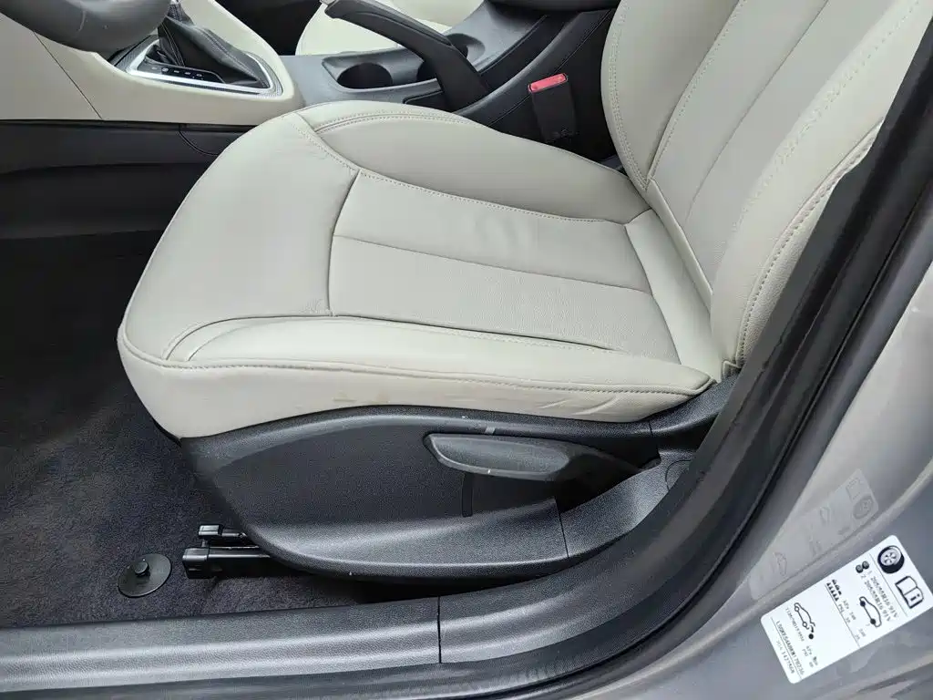 Buick Excelle GT 2019 — фото 20