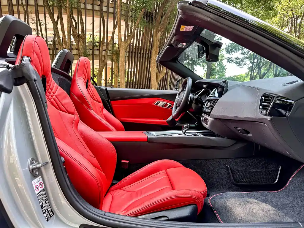 BMW Z4 2023 — фото 16