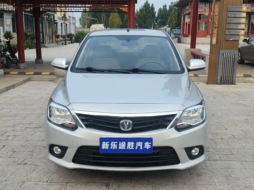 Changan Yuexiang V3 2016 — фото 2