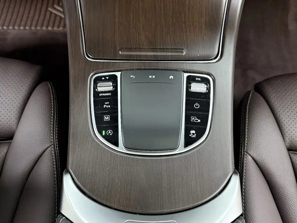 Mercedes-Benz GLC 2020 — фото 31
