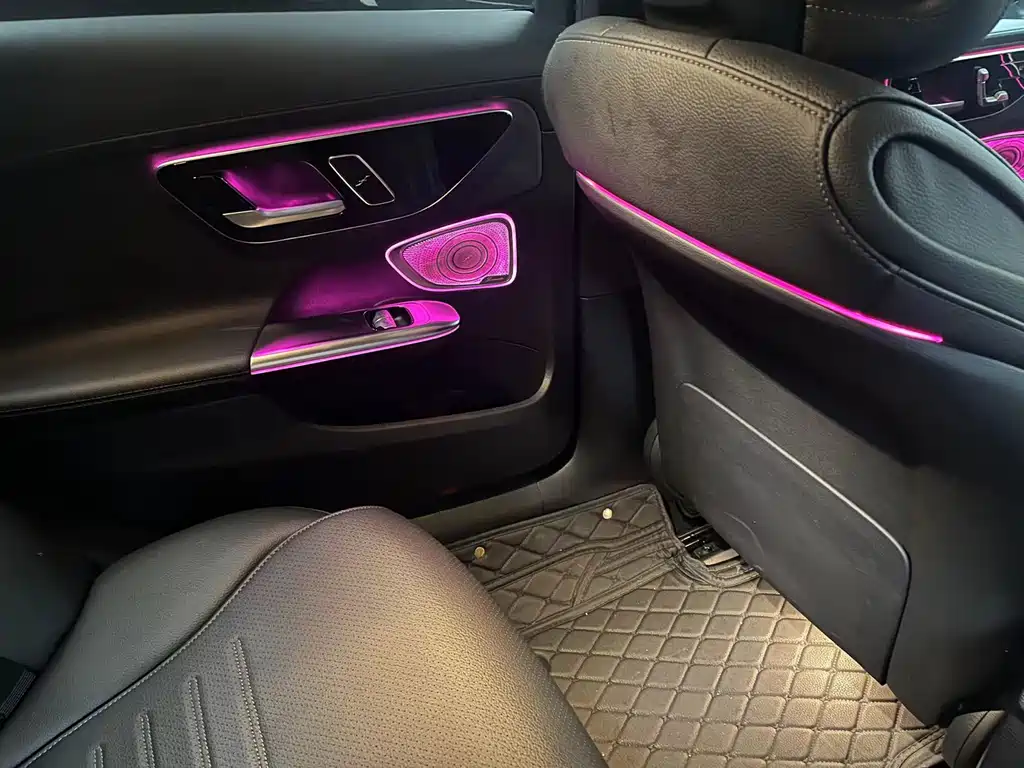 Mercedes-Benz C-Class 2023 — фото 18