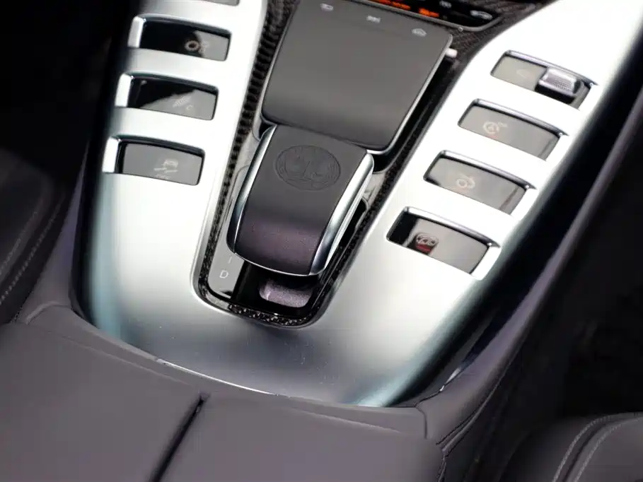 Mercedes-Benz AMG GT 2020 — фото 16