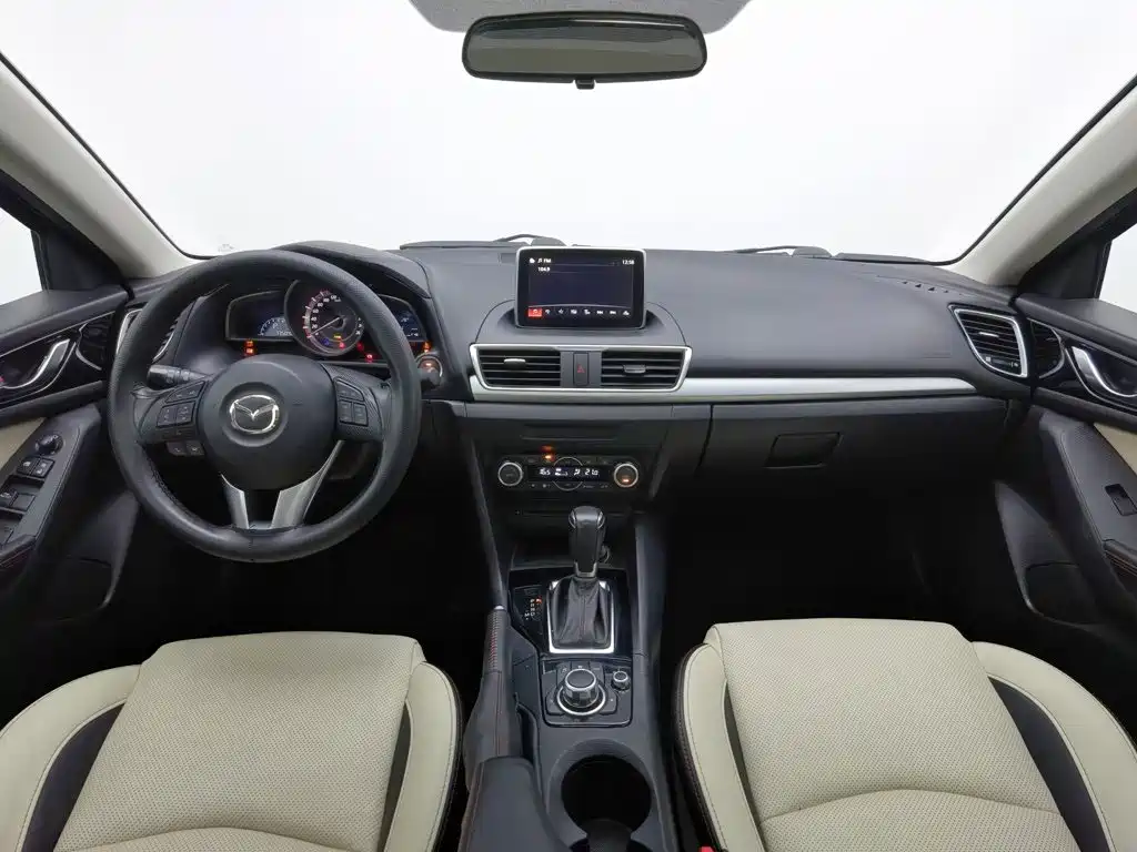 Mazda 3 Axela 2014