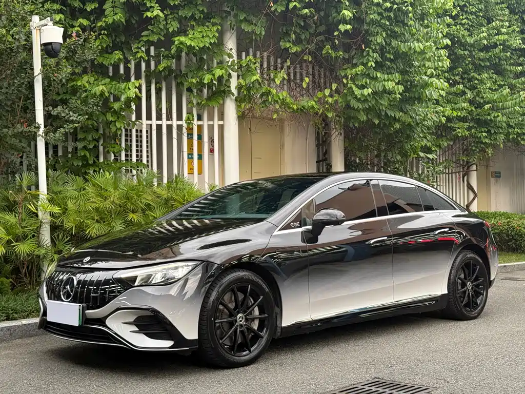 Mercedes-Benz EQE 2024