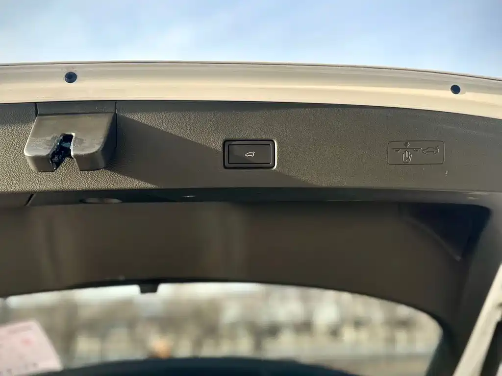Volkswagen T-Roc 2021 — фото 17