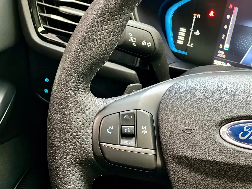Ford Fox Active 2021 — фото 18