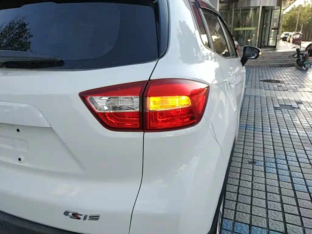 Changan CS15 2017 — фото 8