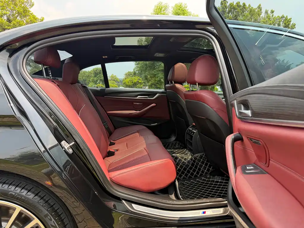 BMW 5 Series 2022