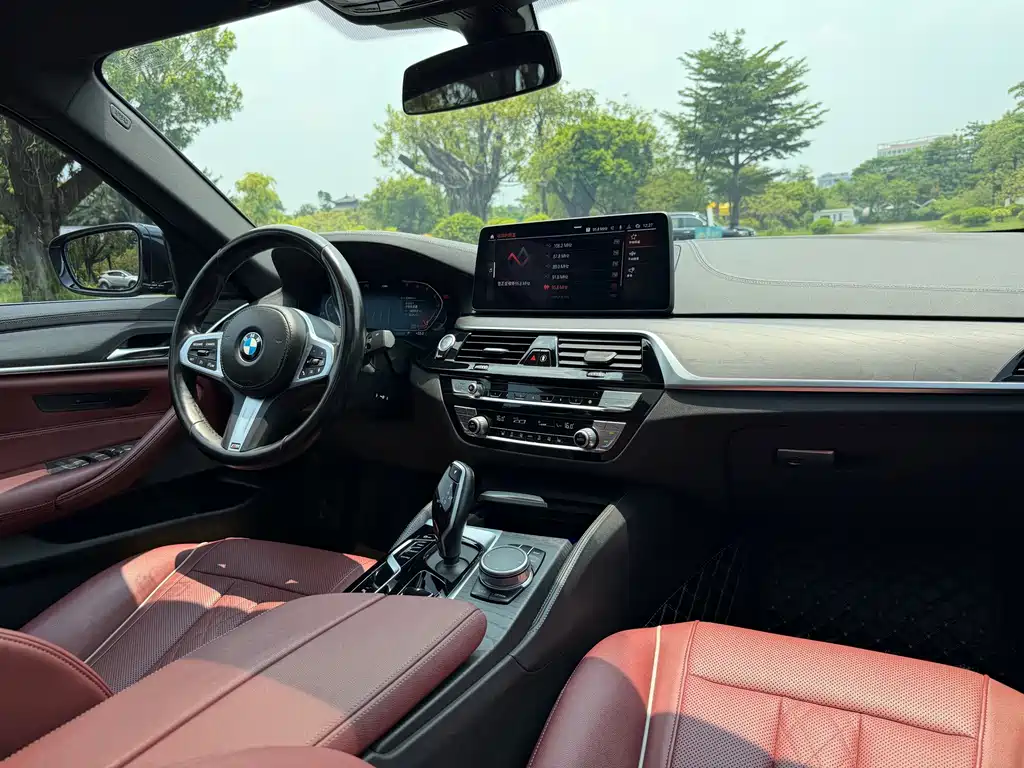 BMW 5 Series 2022 — фото 13