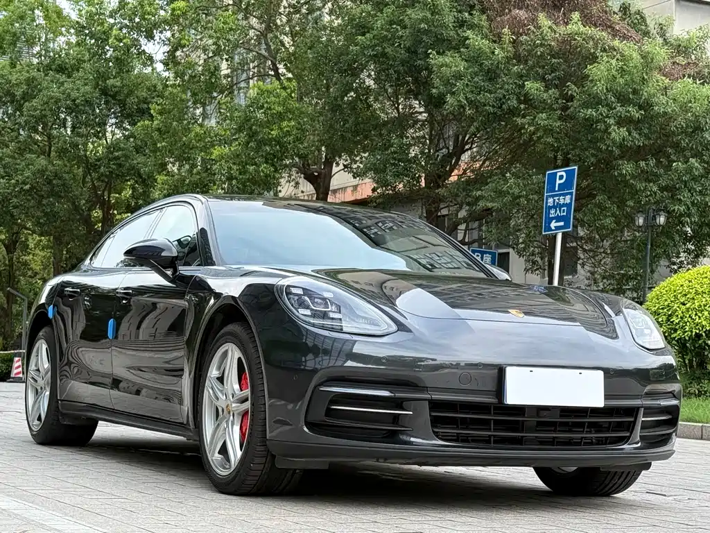 Porsche Panamera 2018 — фото 3