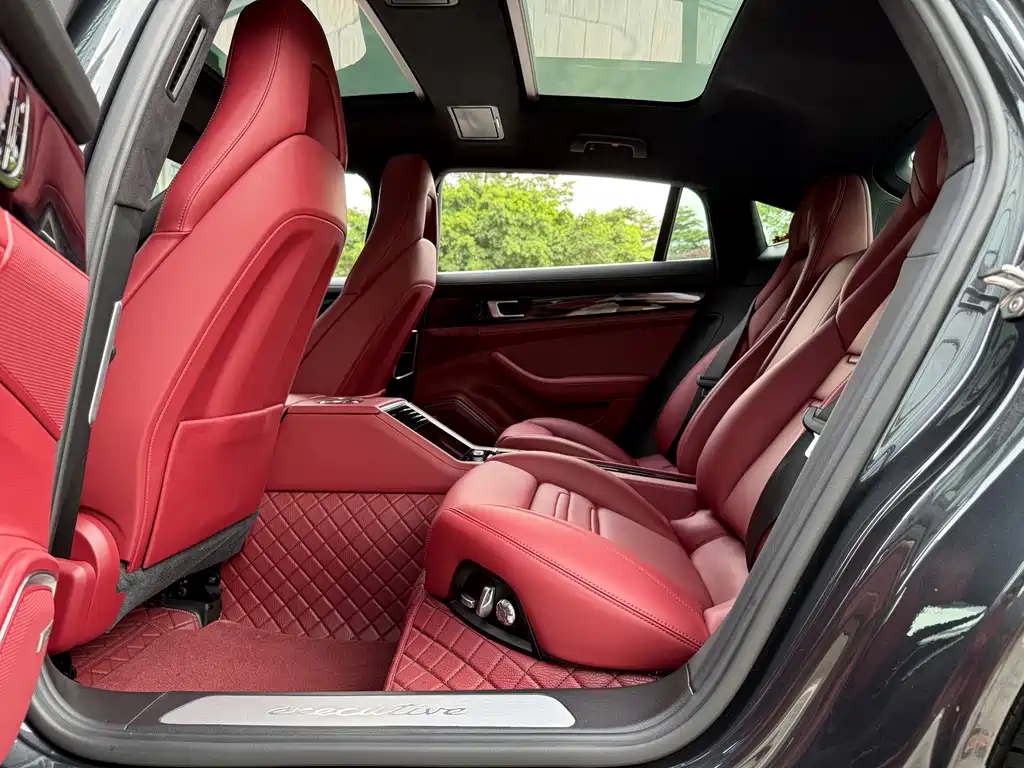 Porsche Panamera 2018 — фото 16