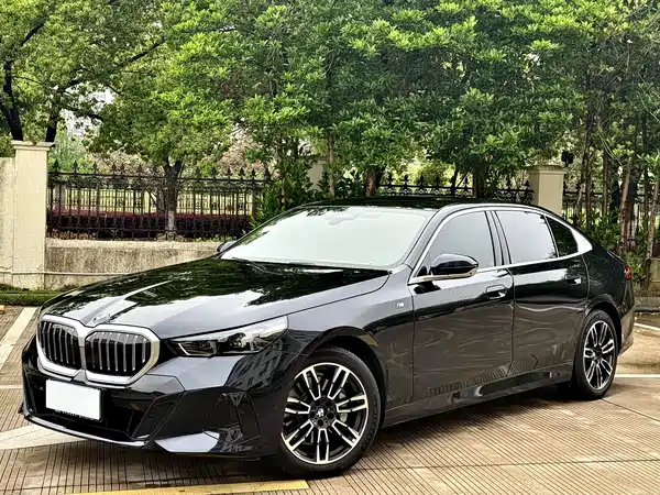 BMW 5 Series 2024