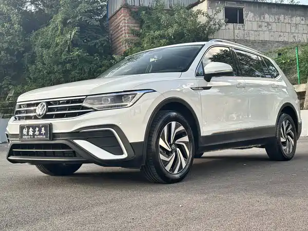 Volkswagen Tiguan L 2023