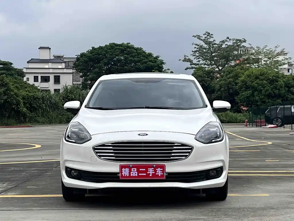 Ford Escort 2019