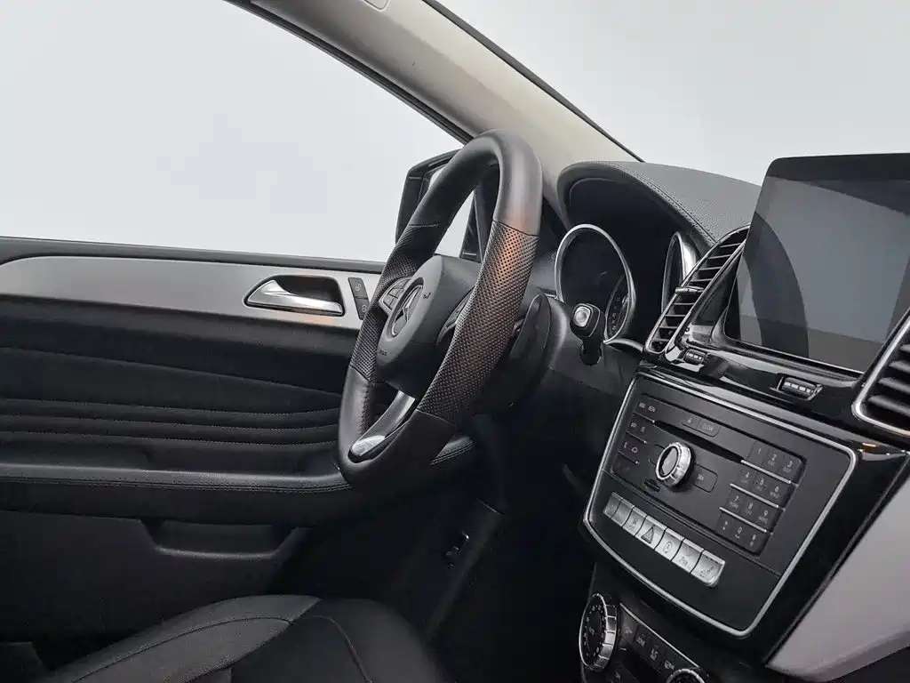 Mercedes-Benz GLE Coupe 2017 — фото 22