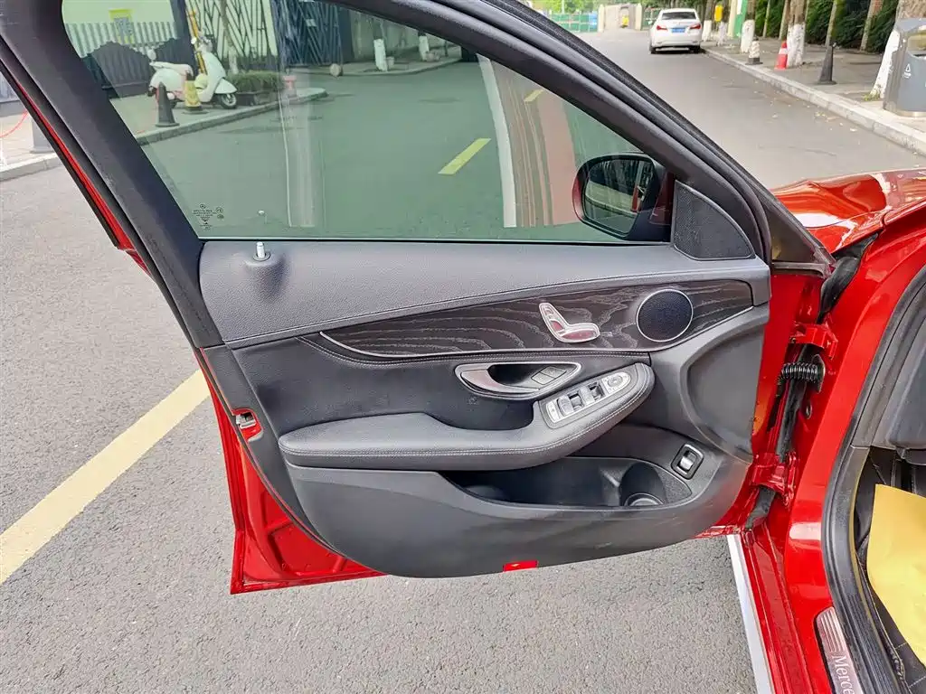 Mercedes-Benz C-Class 2020