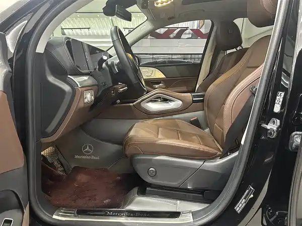 Mercedes-Benz GLS 2024